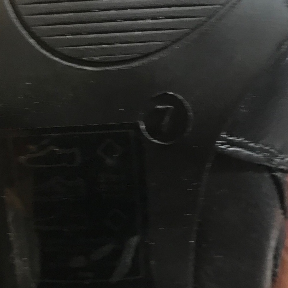 Black Womens Boots Size 7 - Picture 6 of 6